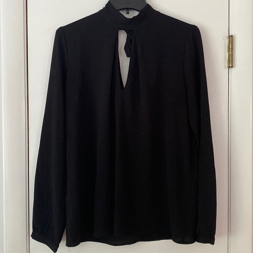 Black Keyhole Dressy Top - Medium